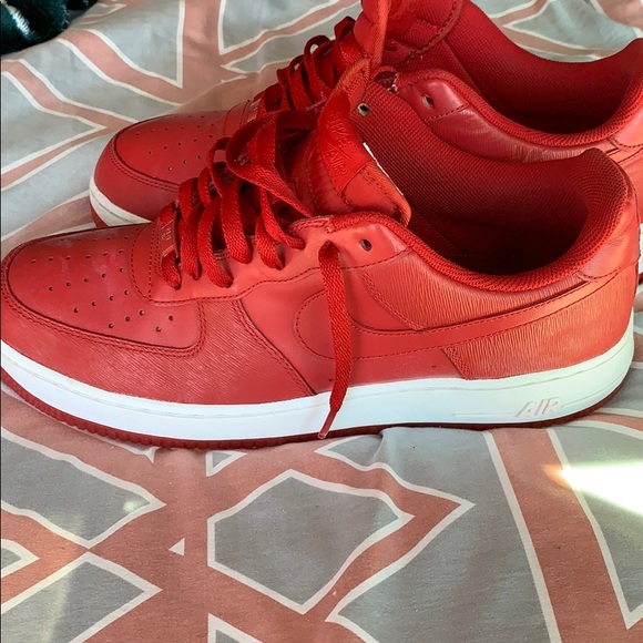 Red AF1 - Picture 2 of 4